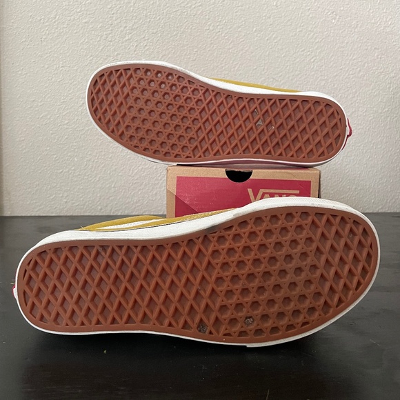 VANS Old Skool Shoe - Picture 10 of 13